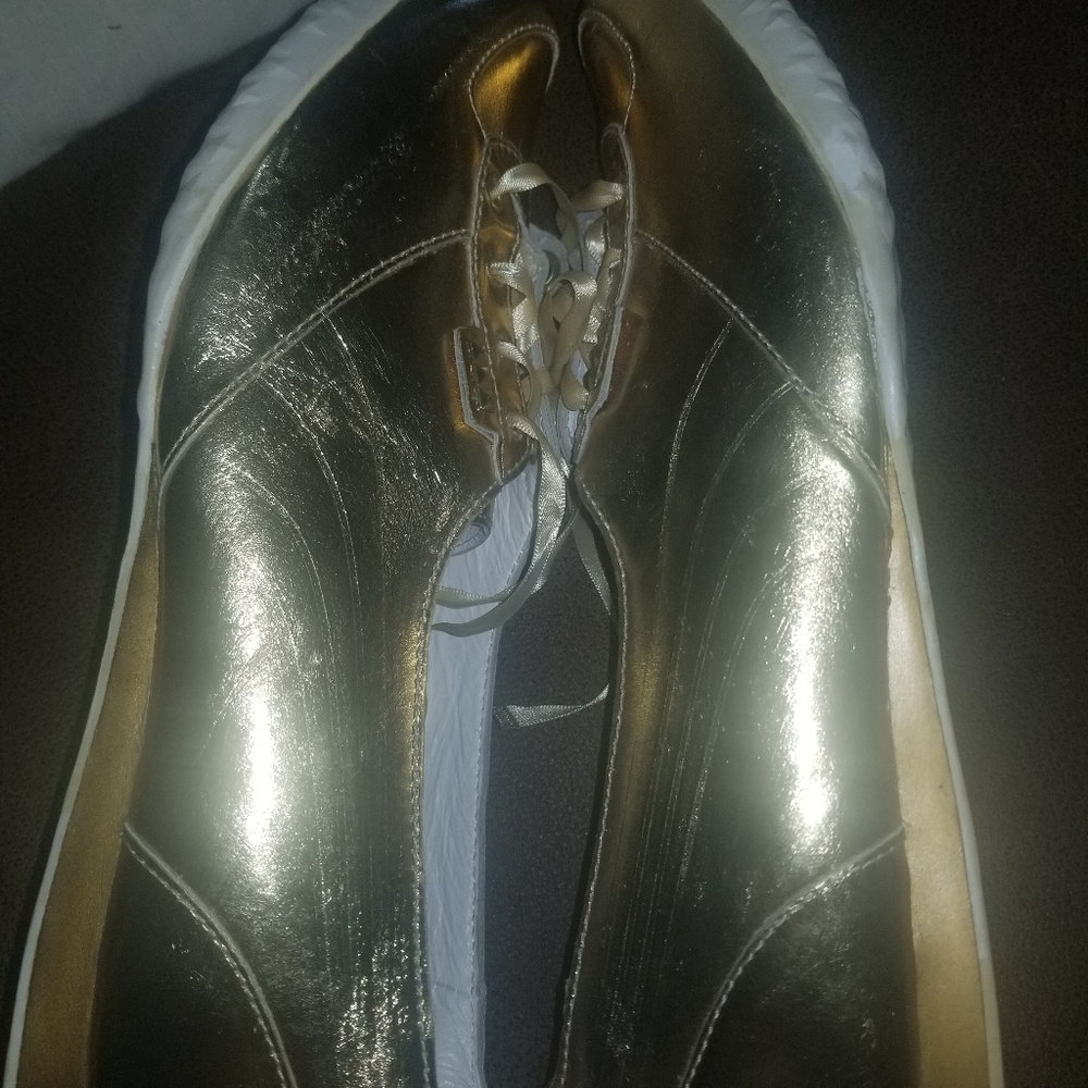 PUMAS - Picture 5 of 6